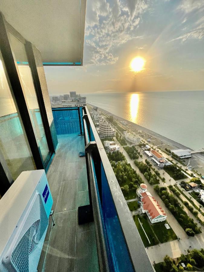 الشقق الفندقية باتوميفي  Orbi Luxury Sea View المظهر الخارجي الصورة