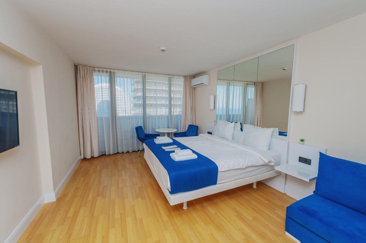 الشقق الفندقية باتوميفي  Orbi Luxury Sea View المظهر الخارجي الصورة